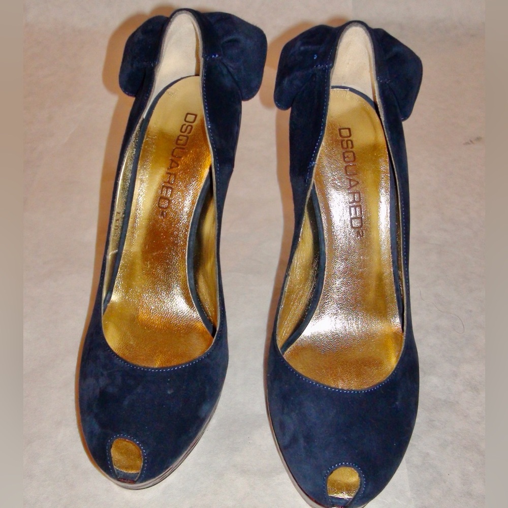 NWOB Dsquared2 Blue Suede Peep Toe Platform Pumps Gold Heel
